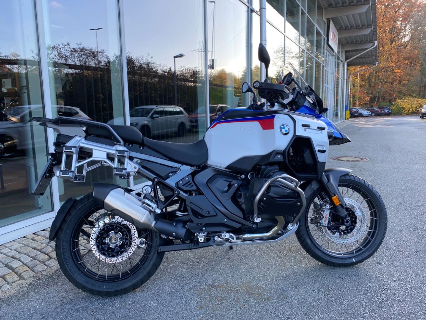 Fahrzeugabbildung BMW R 1300 GS Adventure Trophy