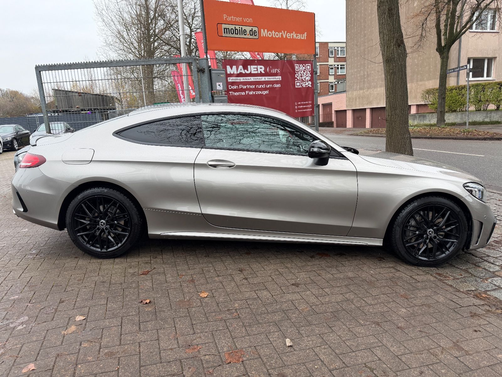 Fahrzeugabbildung Mercedes-Benz C 300 Coupe AMG Line*ACC*LEDER*LED*KAMERA*SHZ