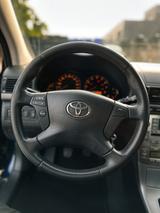 Toyota Avensis 1.8  - Toyota Avensis in Stuttgart