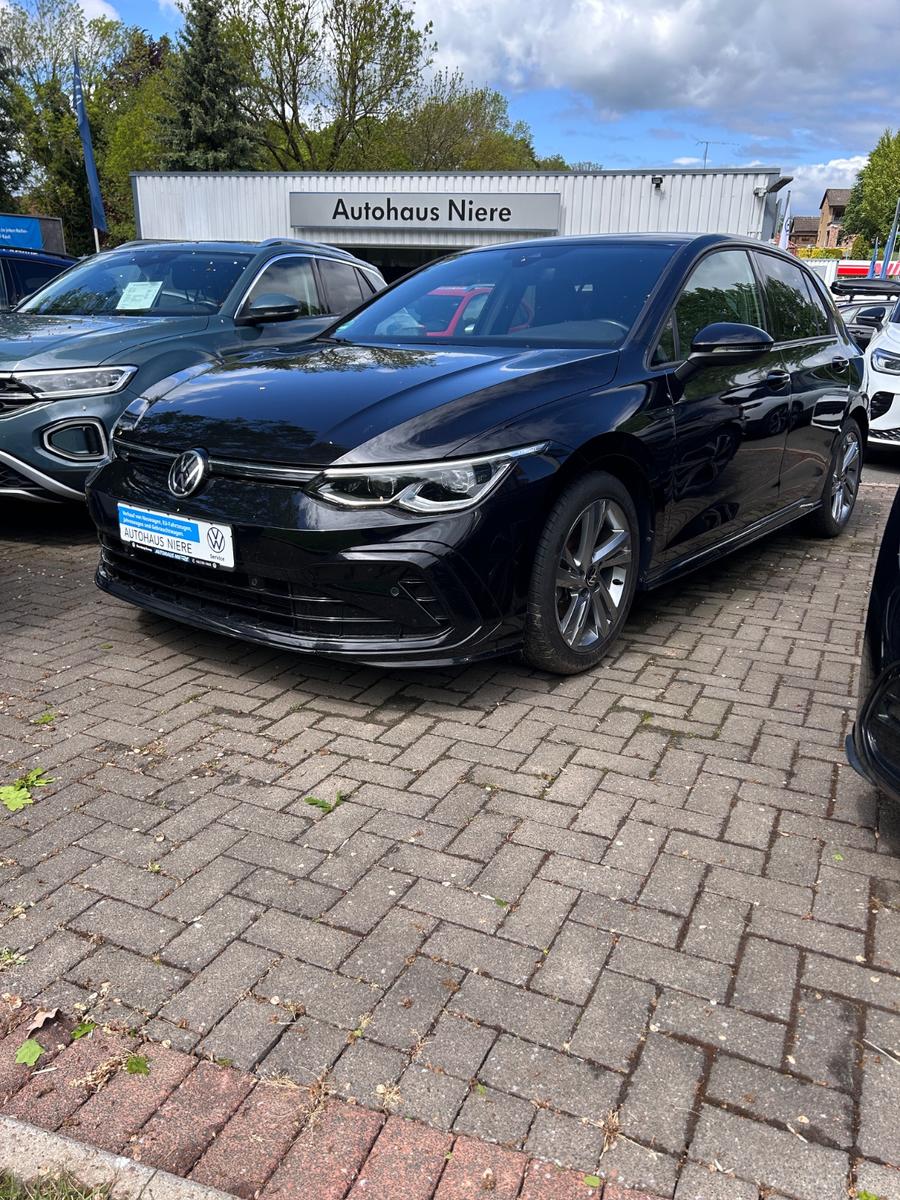 Volkswagen Golf VIII R-Line eTSI Kamera Standheizung Matrix