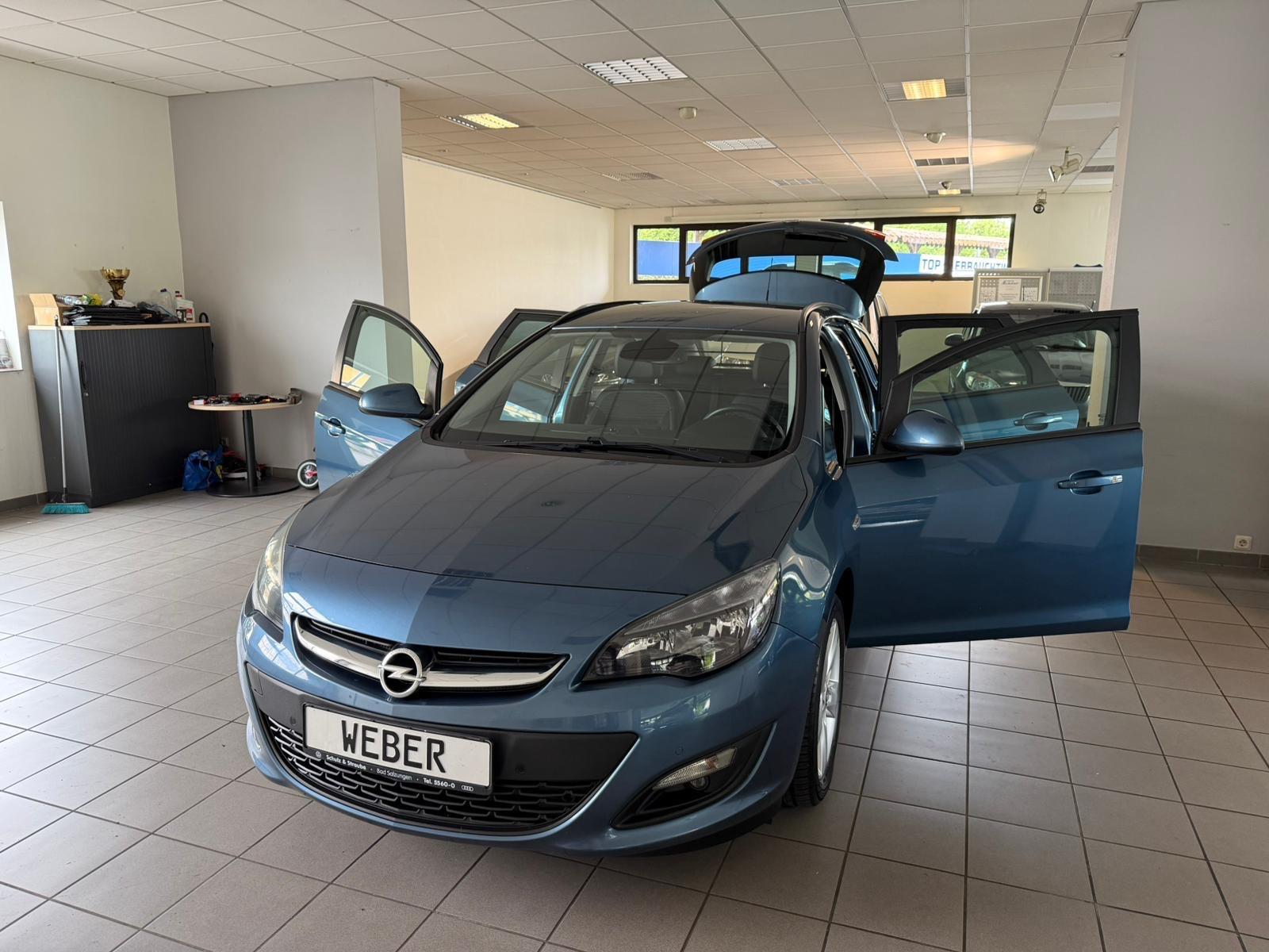 Opel Astra 2015 — photo 13