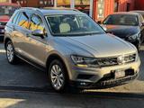 Volkswagen Tiguan 1.5 150 CV- DSG-unipro-rate-garanzia - Volkswagen Tiguan mit Benzin-Antrieb: Kombi