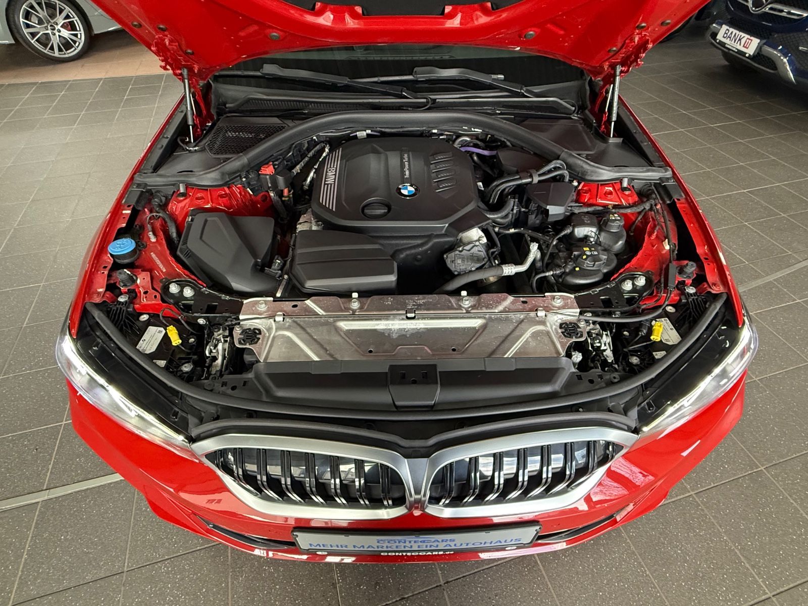 BMW 320 d xDrive Touring III Driving Assistant III foto 4
