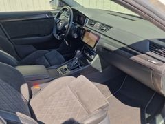 Fahrzeugabbildung Skoda Superb Combi Sportline iV Navi LED ACC AHK 360°
