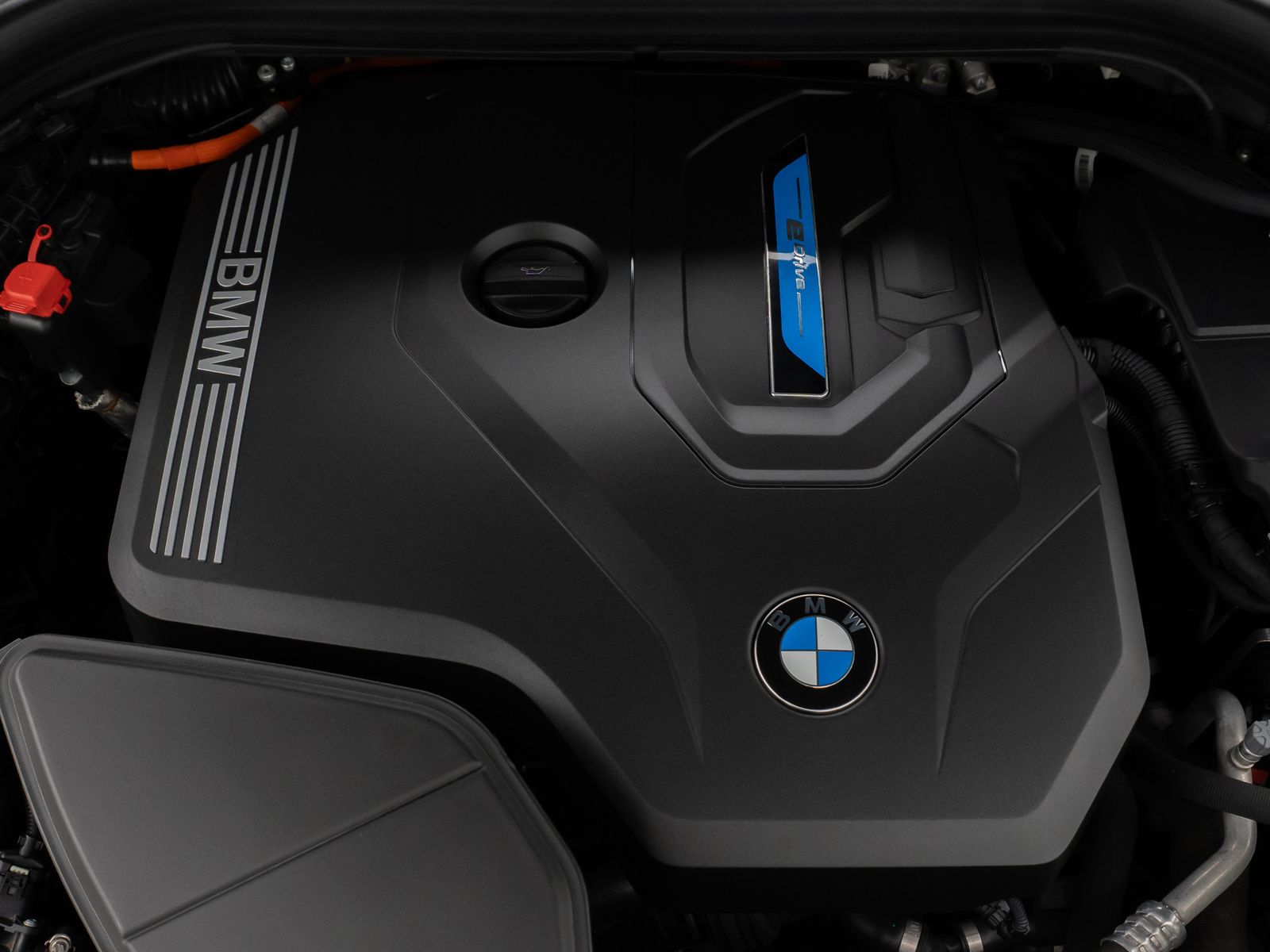 Fahrzeugabbildung BMW X3 xD30e M Sport 360°Laser HUD DAB HiFi Komfort