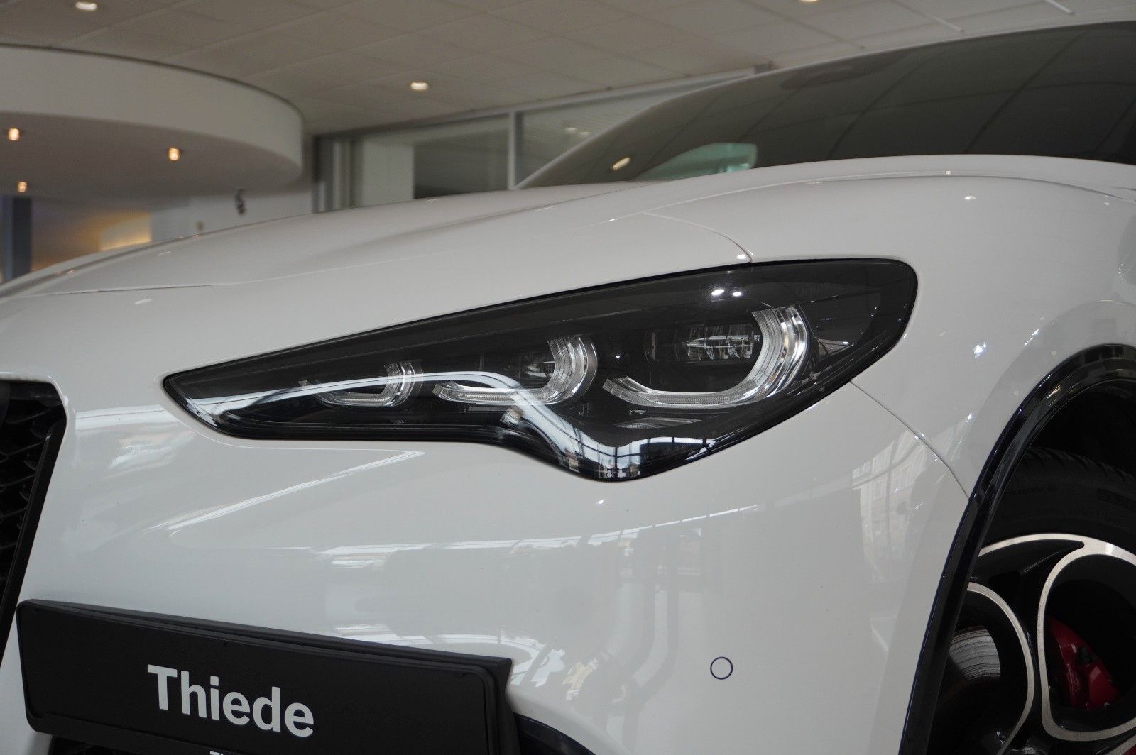 Fahrzeugabbildung Alfa Romeo Stelvio 2.2D VELOCE Q4 NAVI/LED/KAMERA/MATRIX/SH