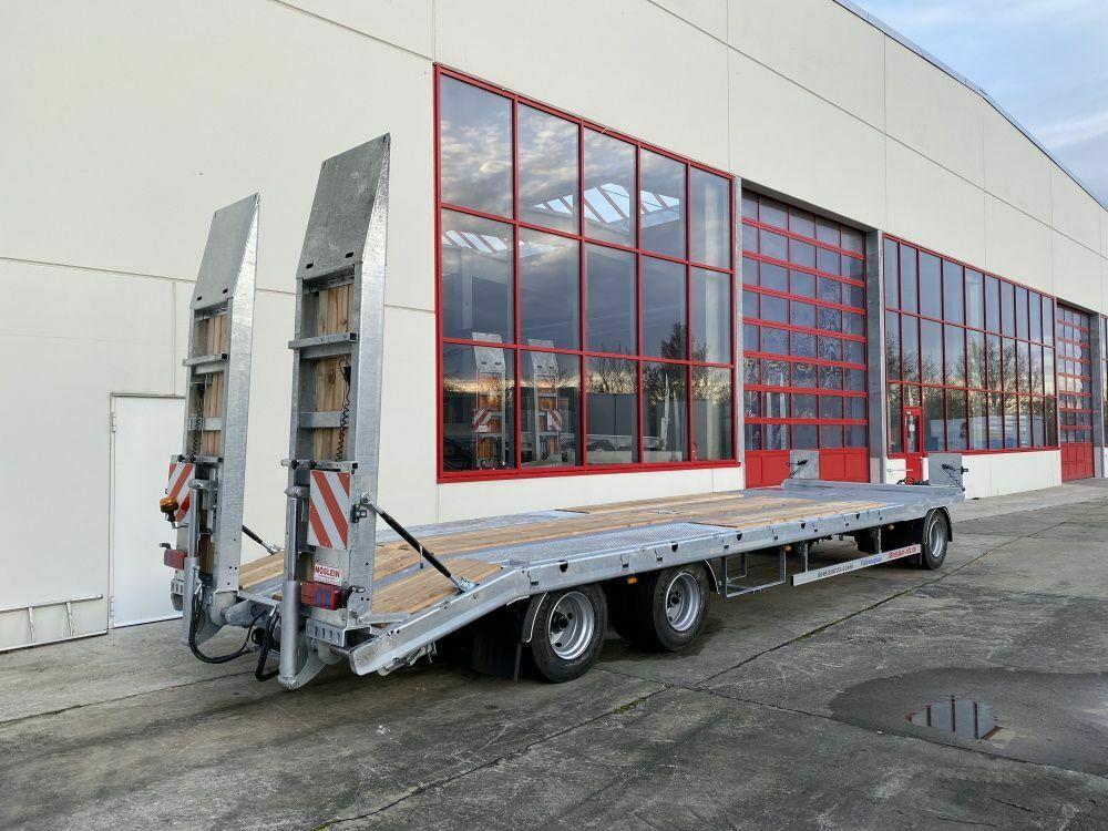 Möslein  3 Achs Tieflader mit gerader Ladefläche 8,10 m,