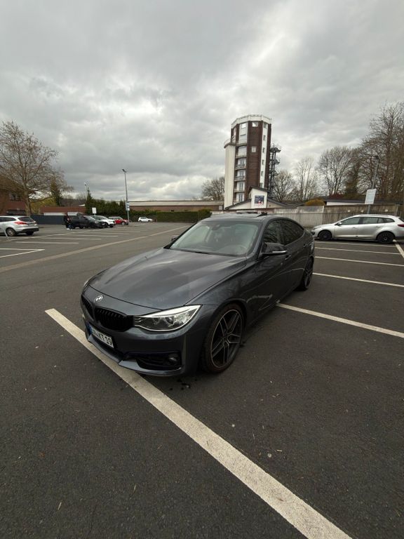 Image of BMW 320