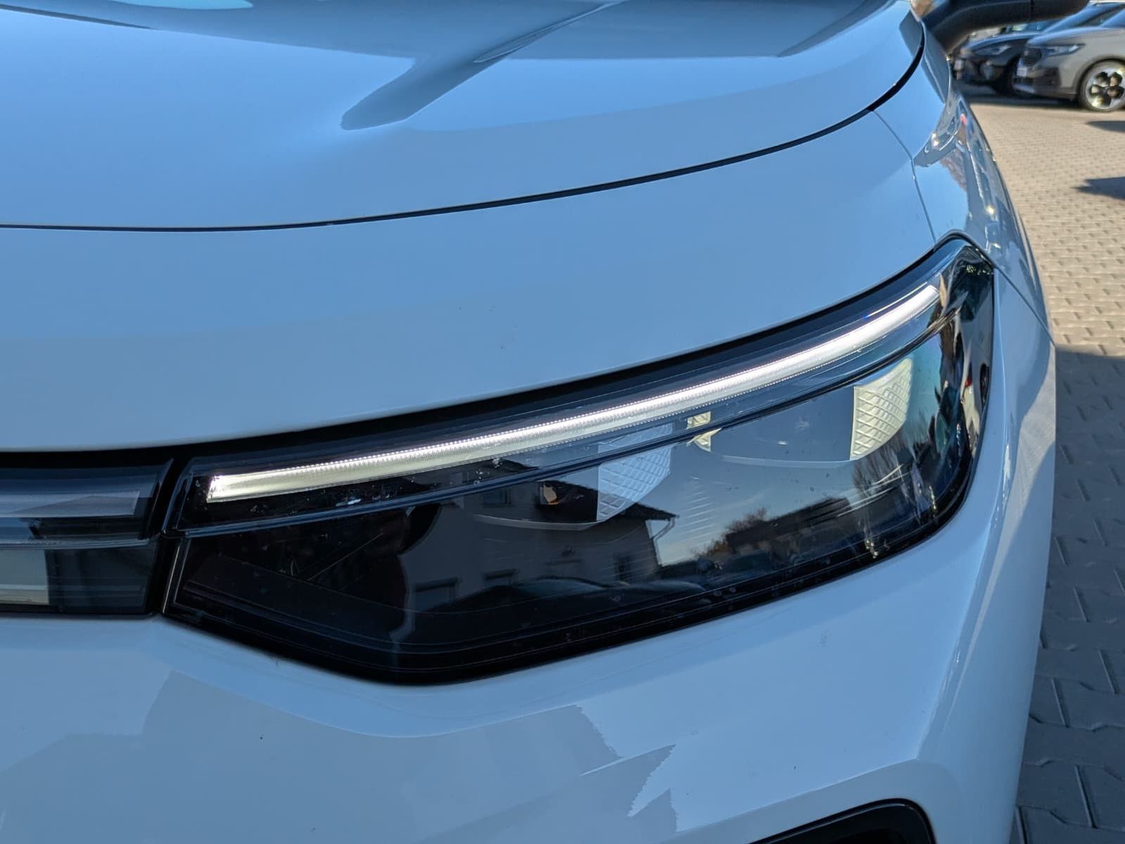 Fahrzeugabbildung Volkswagen Tayron 2.0 TDI 4M R-Line BLACK*7Si*MATRIX*PANO