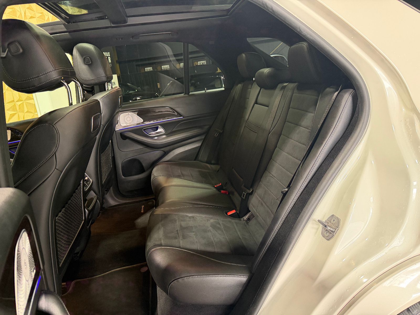 Fahrzeugabbildung Mercedes-Benz GLE 450 /AMG/PANO/BURMESTER/360°/AMBIENTE