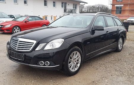 Mercedes-Benz E 220 CDI ELEGANCE, MOTORSCHADEN