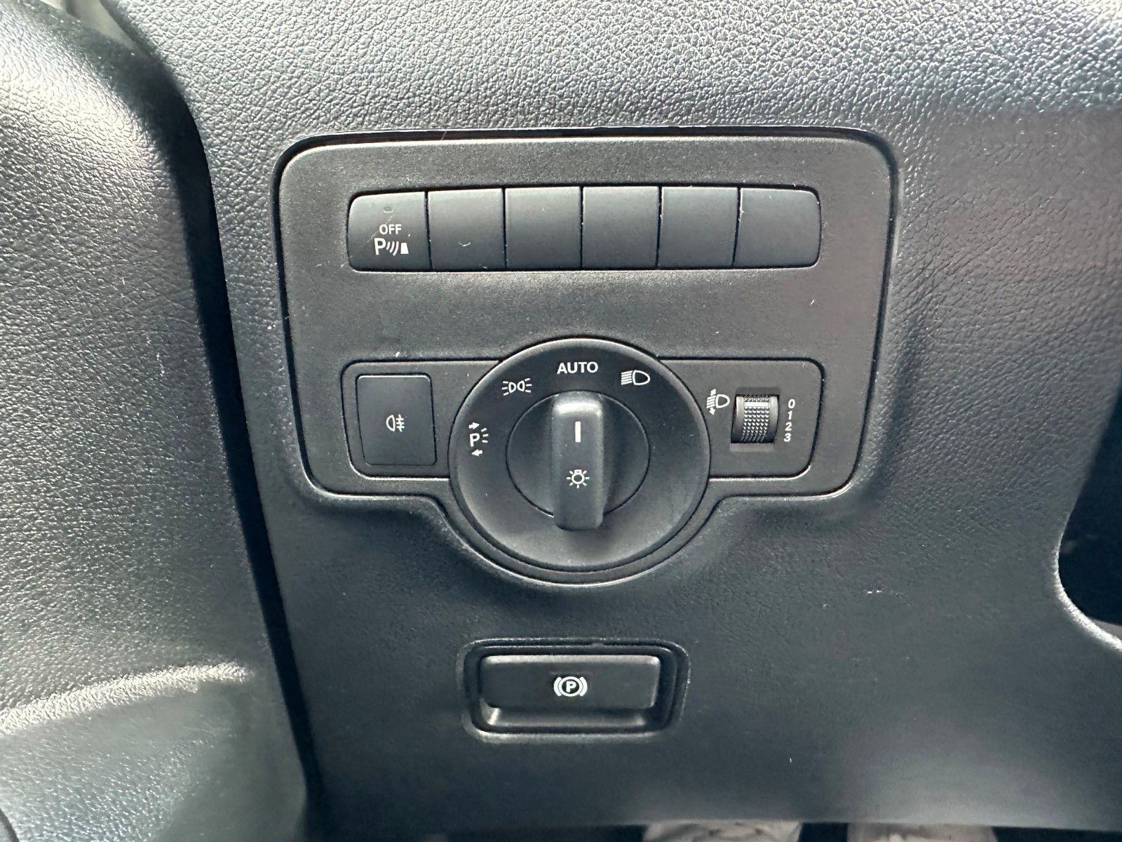 Fahrzeugabbildung Mercedes-Benz Vito 116 CDI Klima Kamera Audio40 SHZ