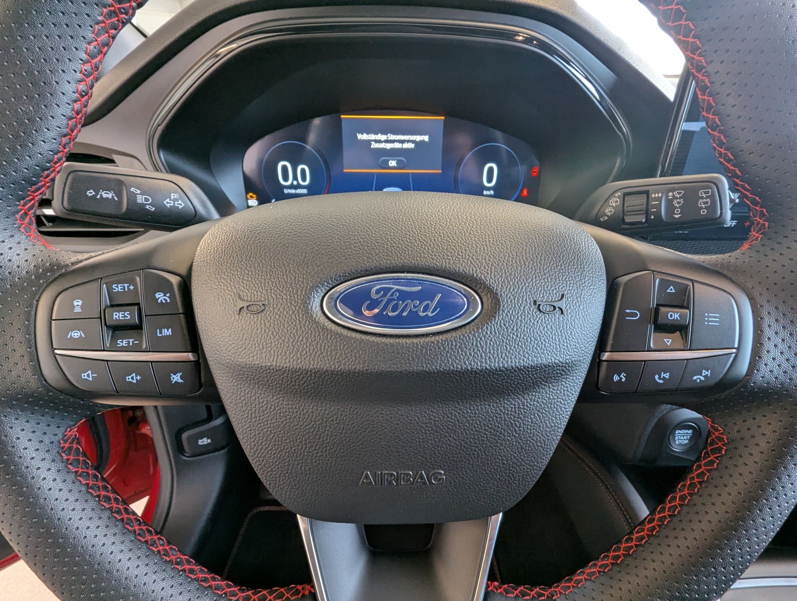 Fahrzeugabbildung Ford Focus 1.0 ST-Line X EB Matrix B&amp;O ACC Kamera 18"