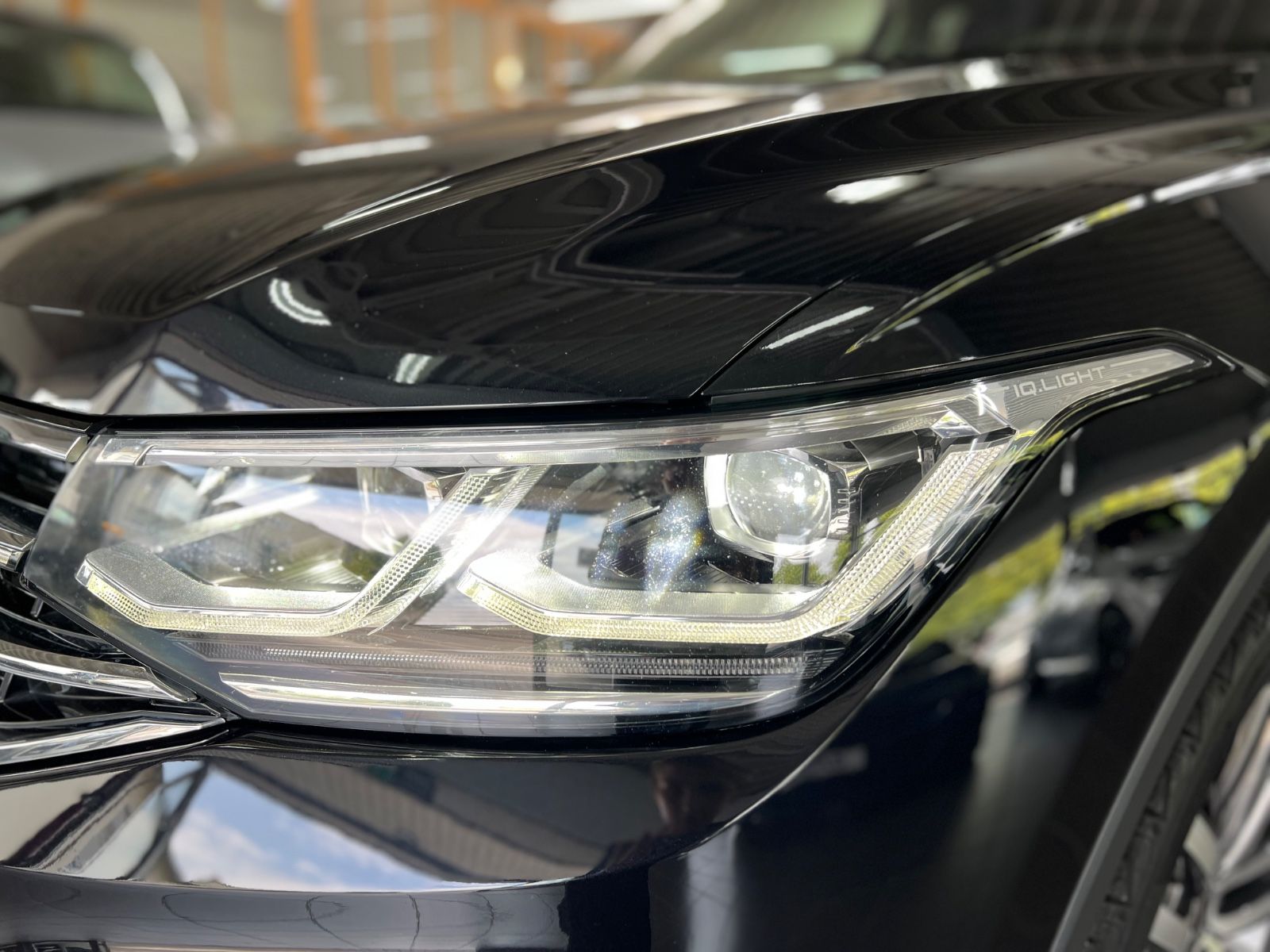 Volkswagen Tiguan 2.0 TDI Allspace Elegance 4M VIELE EXTRAS imagem 3