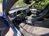 Volvo XC90 B5 D AWD Geartronic R-Design  - blaue Volvo XC90