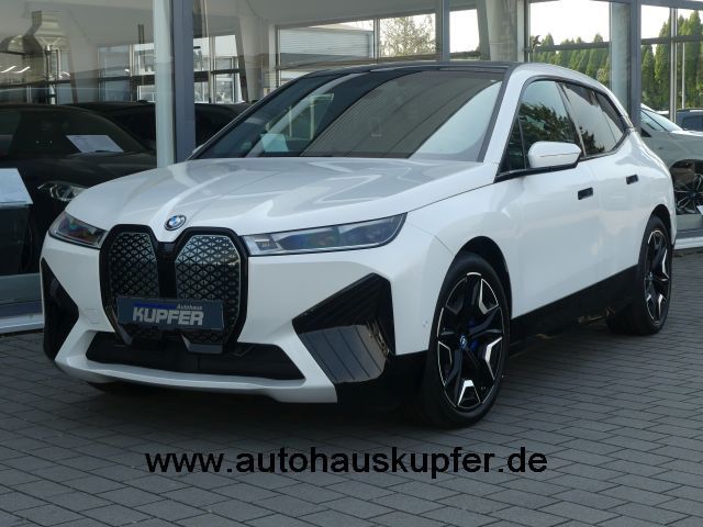BMW iX xDrive50 Sportpak.AHK°LASER°PANO°22 -Sitzbelü foto 1