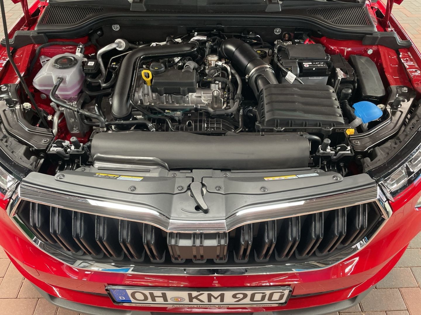 Fahrzeugabbildung SKODA Kamiq Tour 1.0 TSI DSG AHK Navi Digitales Cockpi