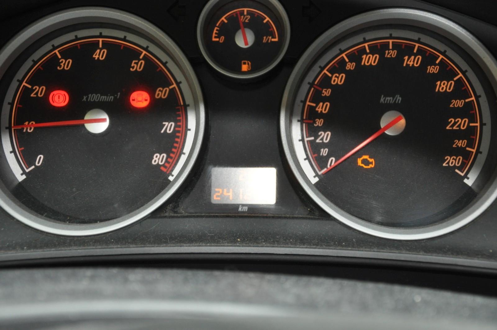 Opel Astra 2006 — photo 11