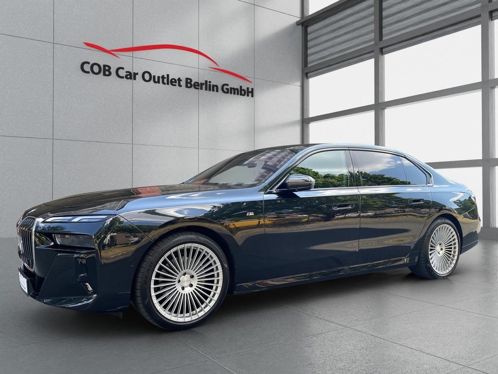 BMW 740 d xDrive M Sport M Sportpaket PANO AHK 360 K 2024