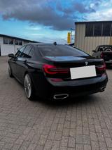 BMW 740d xDrive - M-Paket, 22 Zoll Felgen - BMW 740 von privat