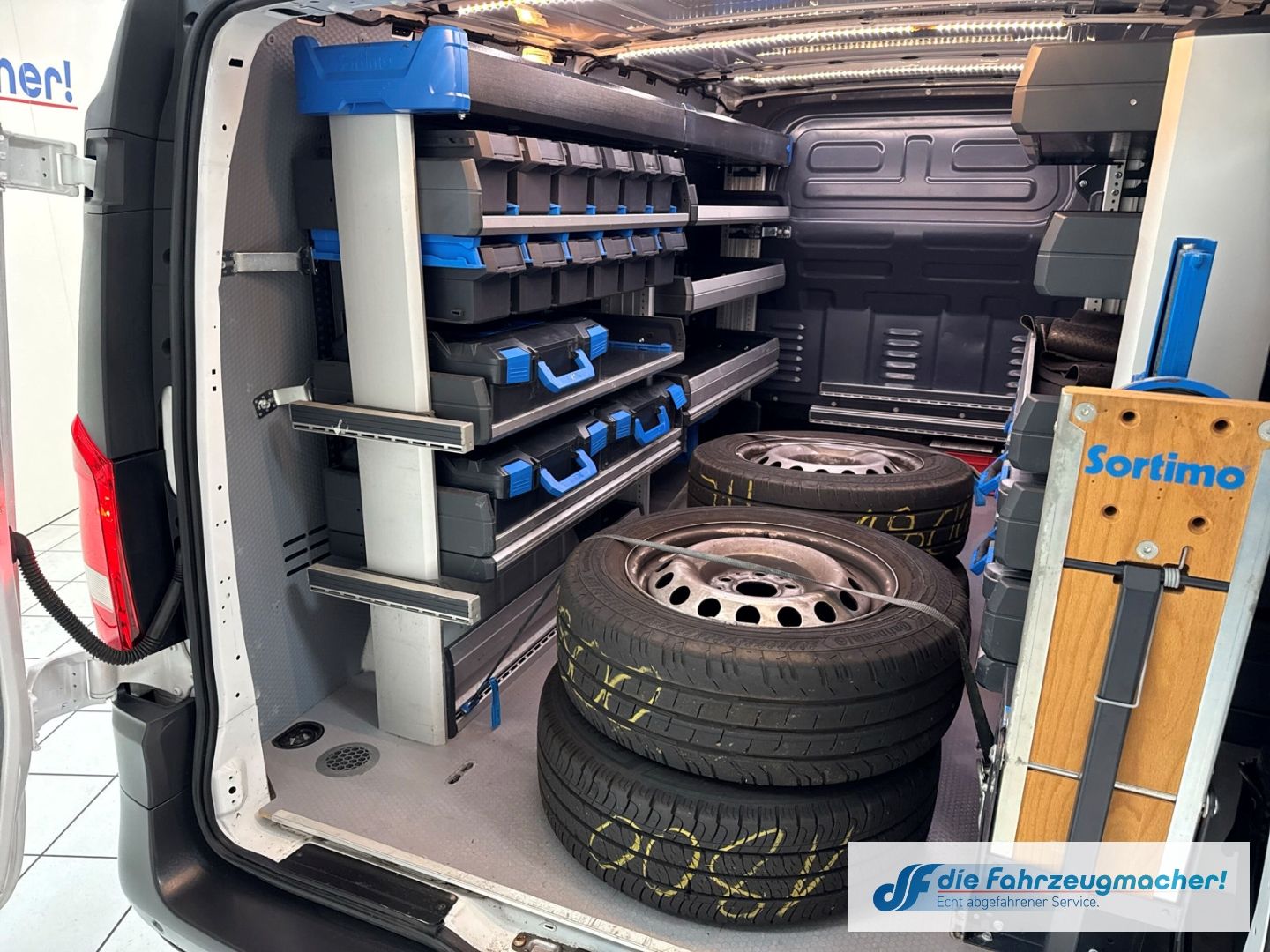 Fahrzeugabbildung Mercedes-Benz Vito Kasten 114 CDI BT RWD lang  Parklenkass. Te