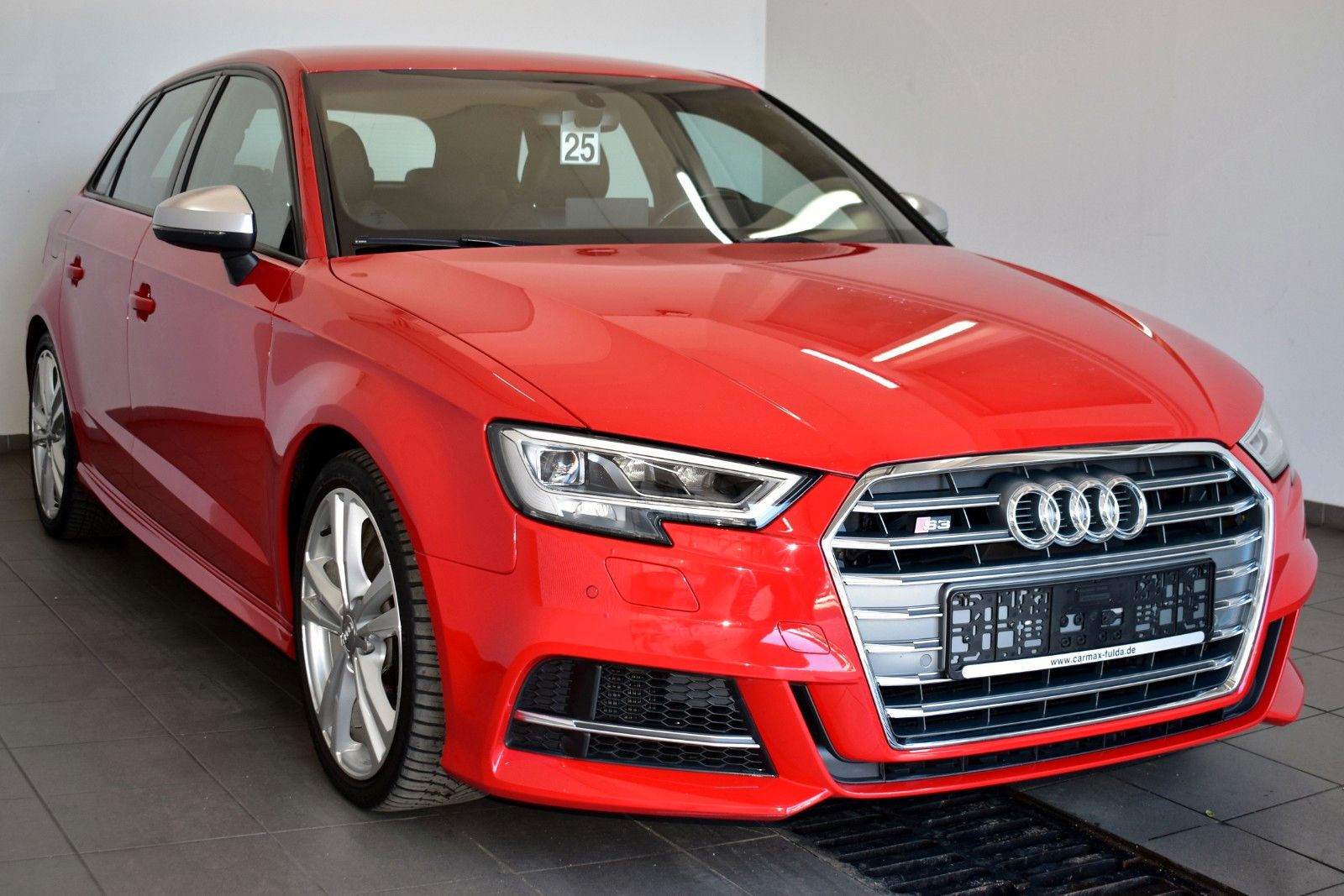 Fahrzeugabbildung Audi S3 Sportback 2.0 TFSI quattro T.Leder,LED,PDC