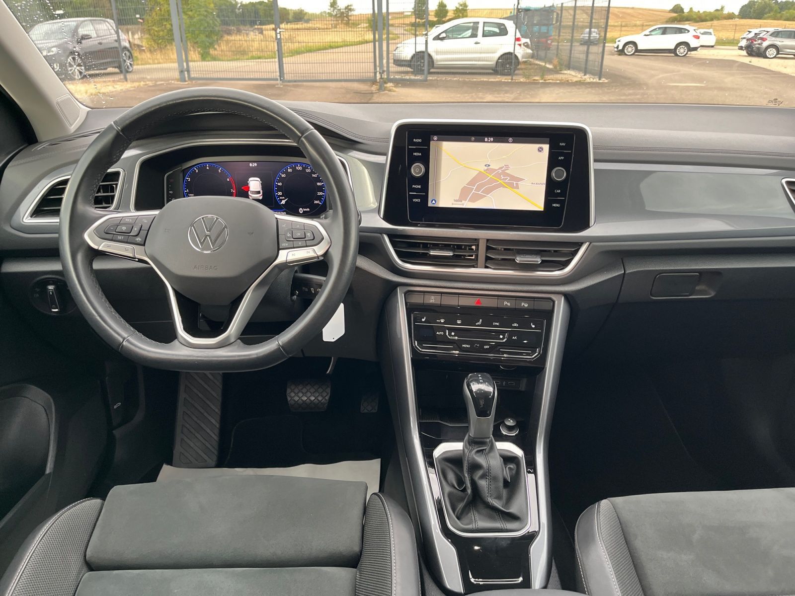 Volkswagen T-Roc - Bild 11