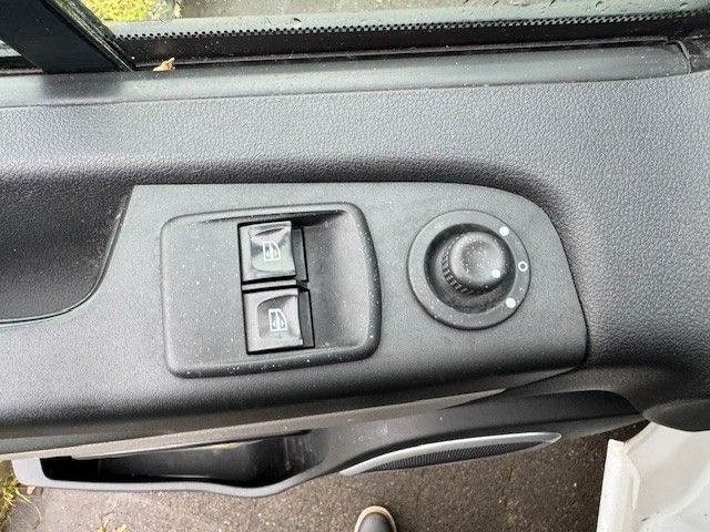 Fahrzeugabbildung Nissan NV300 Kastenwagen KAMERA MFL KLIMA