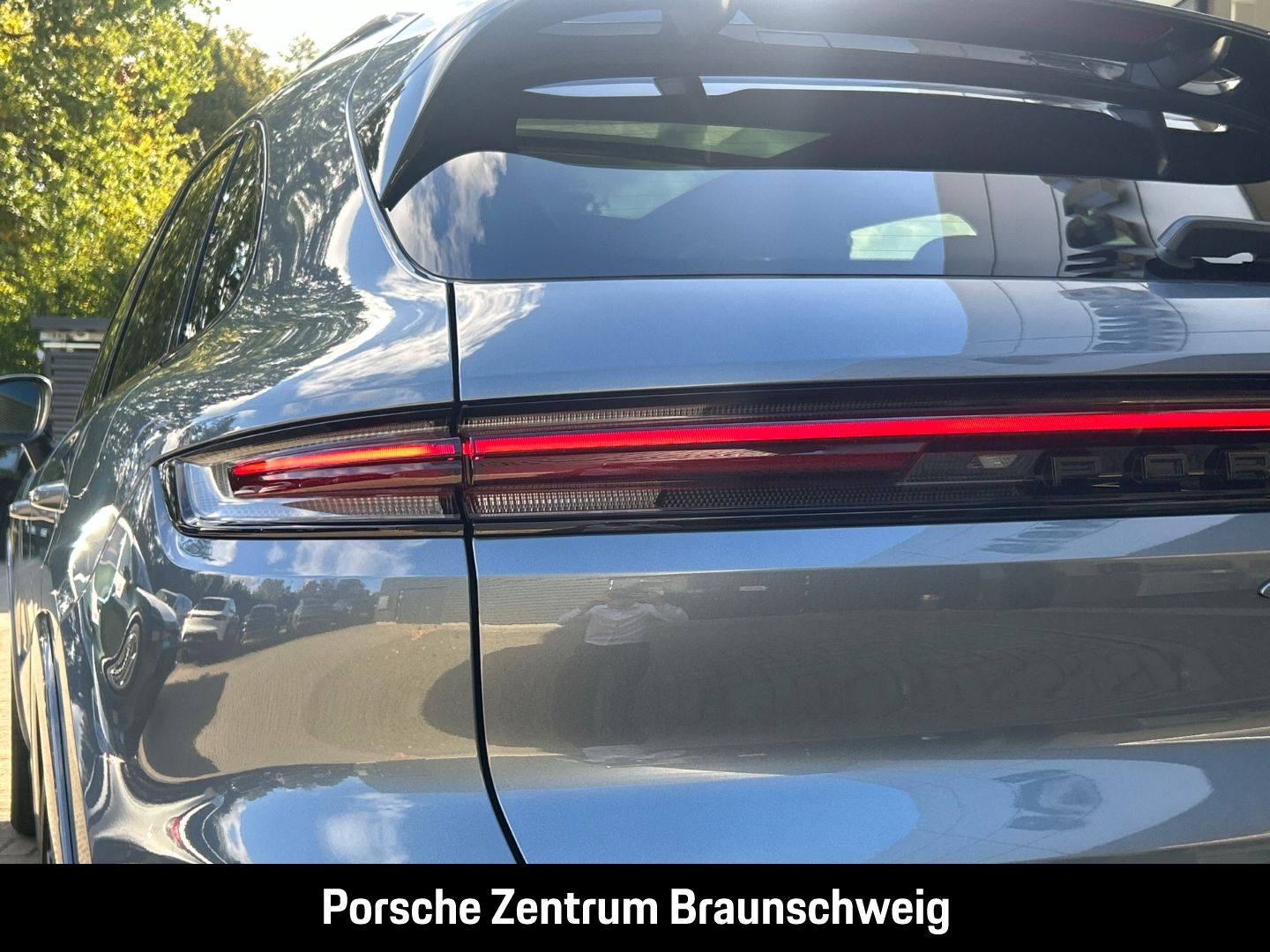 Porsche Cayenne E-Hybrid Black Edition InnoDrive Head-Up imagem 3