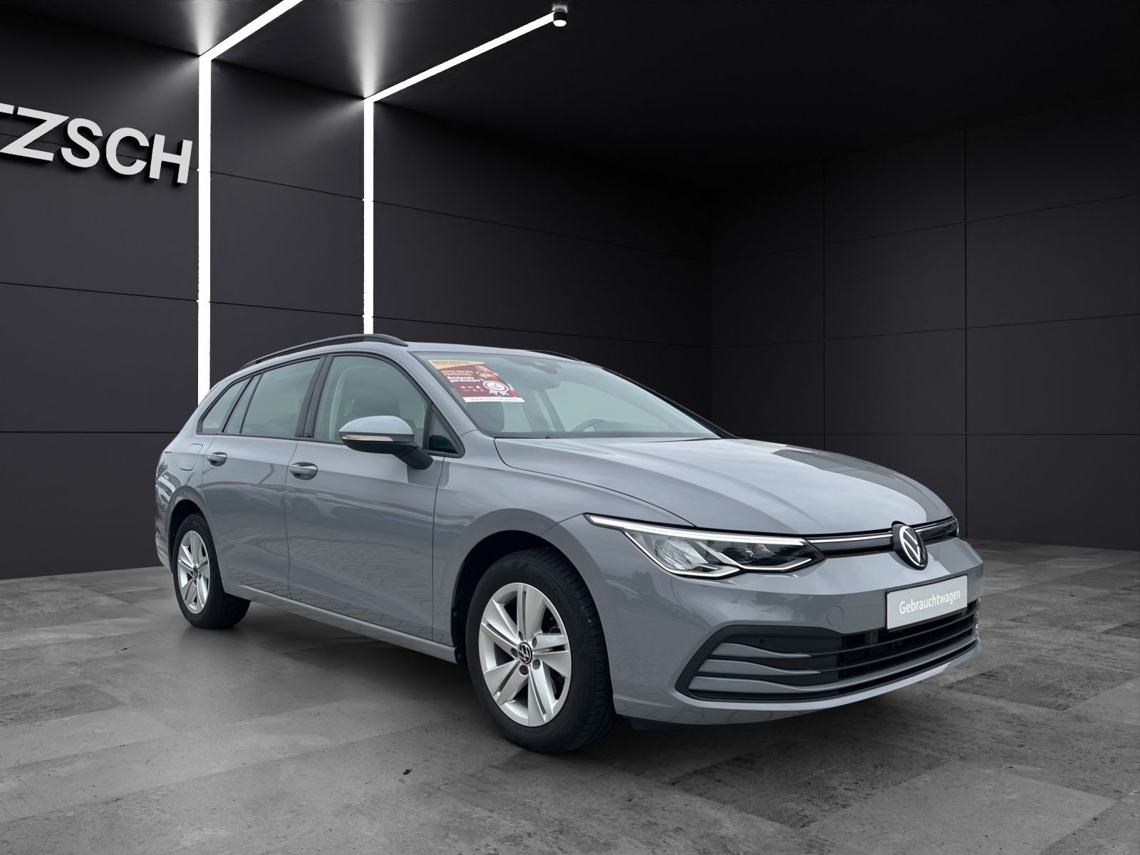 Fahrzeugabbildung Volkswagen Golf VIII Variant TSI Life LED Navi AID ACC PDC