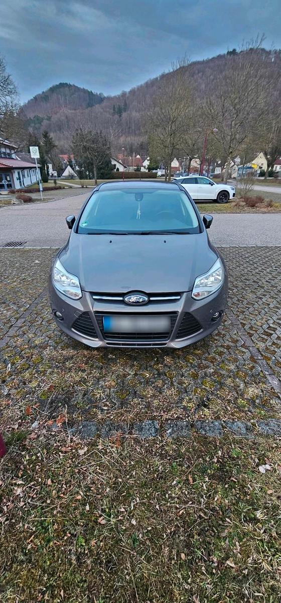 Ford Focus 2014 — rear view