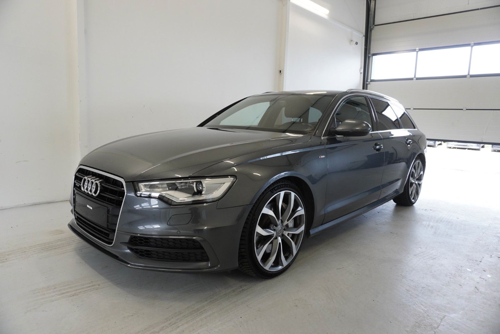 Audi A6 - 1