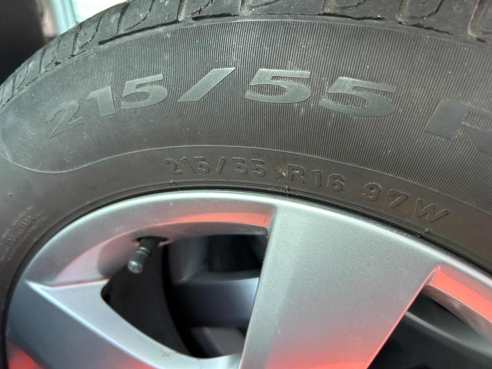 Volkswagen Passat 2011 — photo 11