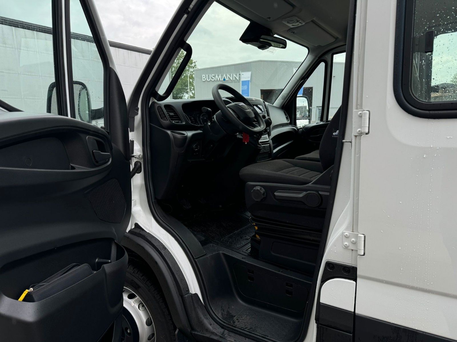 Fahrzeugabbildung Iveco Daily 70C18 MEILLER DOKA Nutzlast 3.430Kg