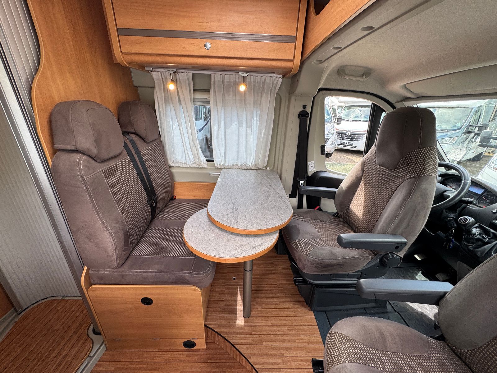 Fahrzeugabbildung Pössl 540 ROADCAMP R NAVI KAMERA RAUMBAD 1.HAND