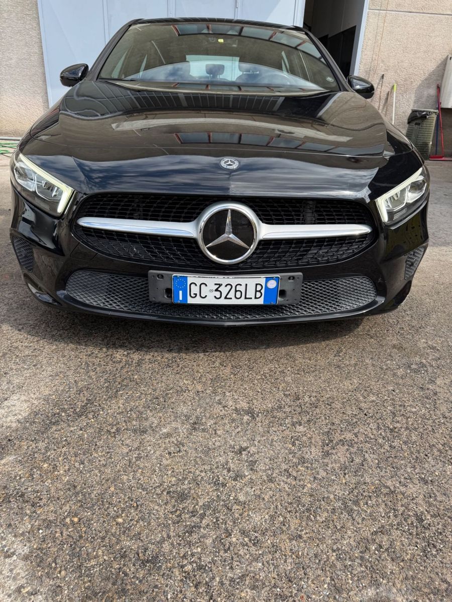 Mercedes-Benz Mercedes-benz A 180 d Automatic Sport imagem 2