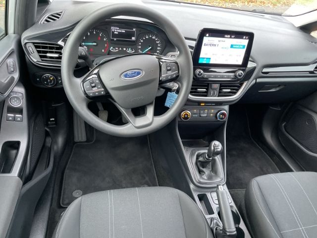 Fahrzeugabbildung Ford Fiesta 1.0 EcoBoost Cool & Connect DAB, Tempomat