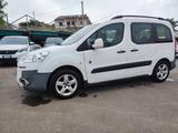 Peugeot Partner Tepee 1.6 VTi 120CV Outdoor GPL - weiße Peugeot Partner Tepee