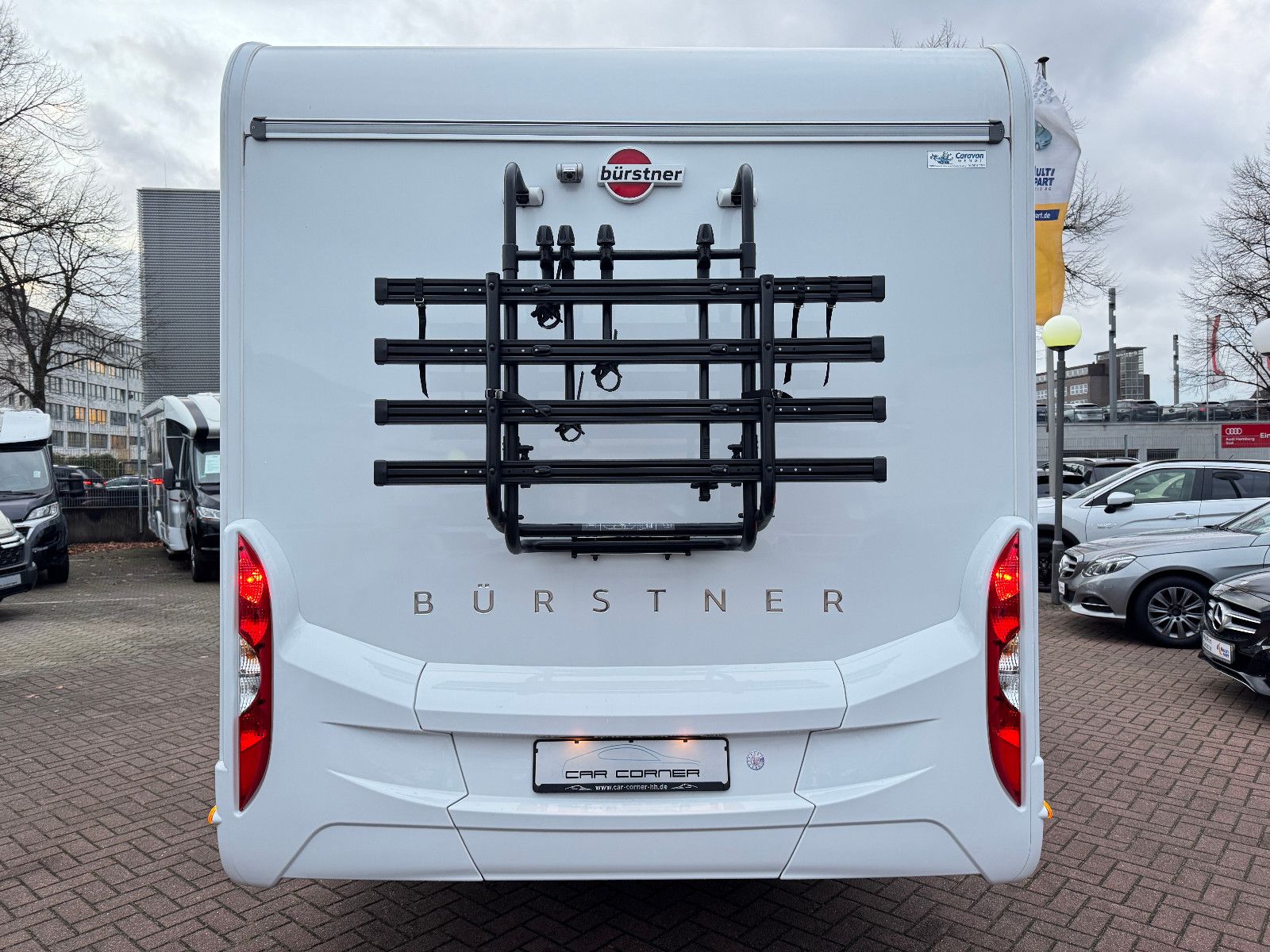 Fahrzeugabbildung Bürstner LIMITED T 690 G FIAT 9G-AUTOMATK HUBBETT SAT TV