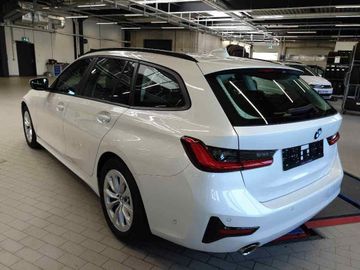 BMW 320 - 4