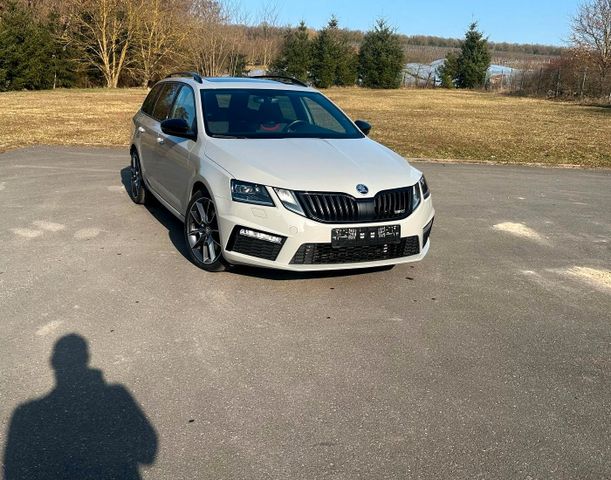 Skoda Octavia Combi RS 4x4 StHz Pano Canton