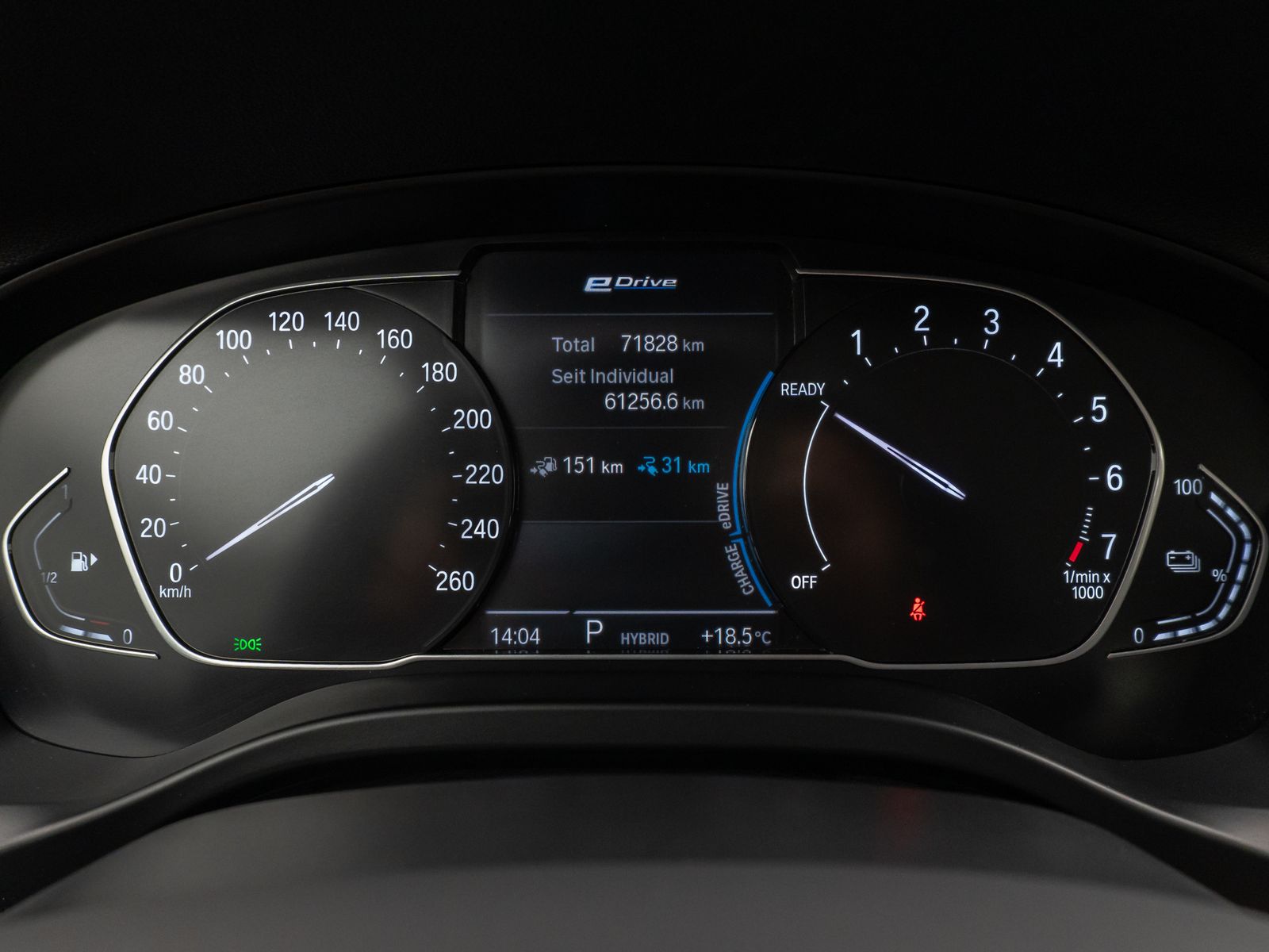Fahrzeugabbildung BMW X3 xD30e Kamera HUD DAB Lenkrhzg Alarm AHK Sport