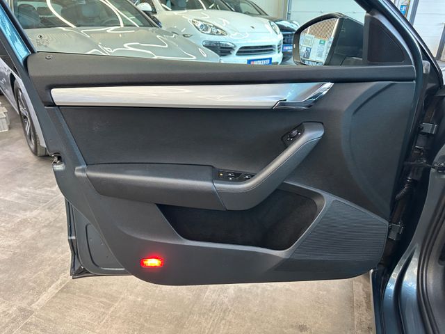 Skoda Octavia Combi Style *Xenon*Klima*ACC*