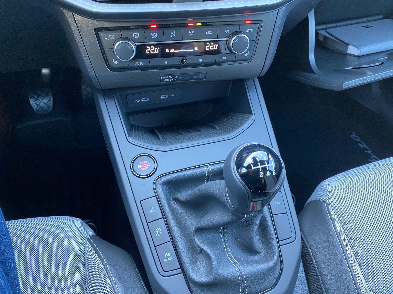 Fahrzeugabbildung SEAT Ibiza 1.0 TSI 85 kW FR *SHZ *PDC vo+hi *FULLLINK