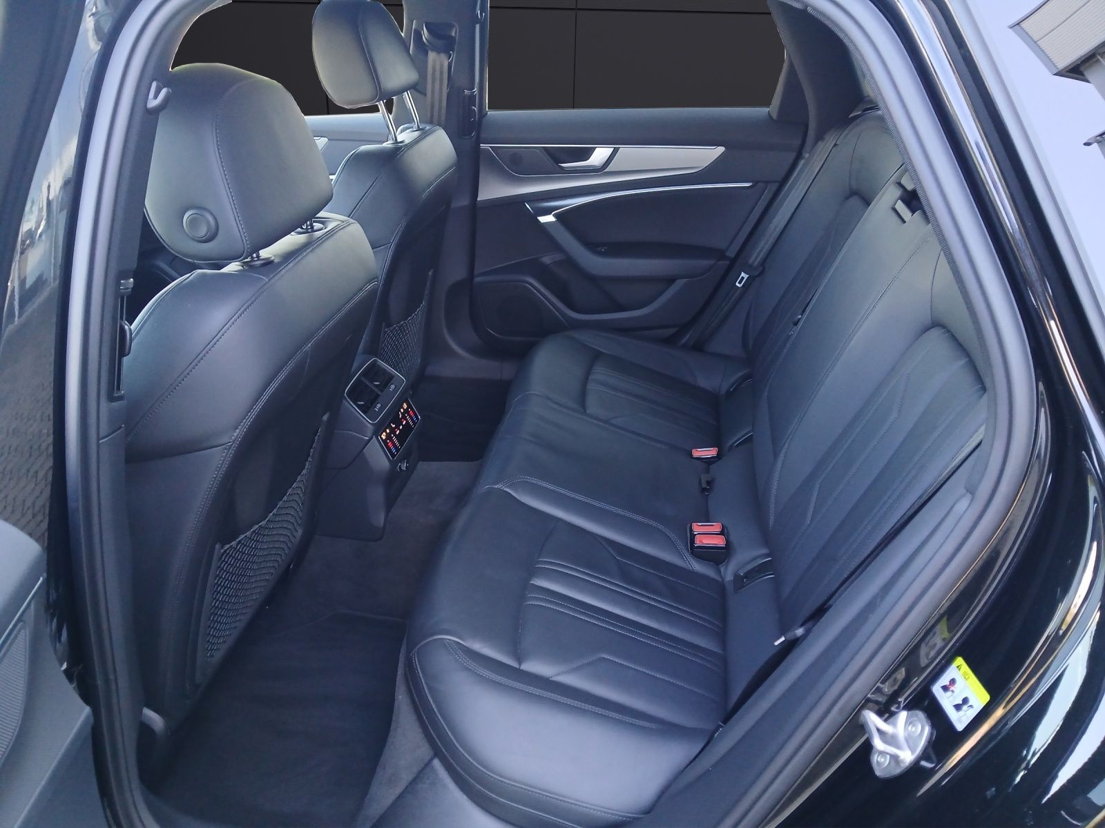 Fahrzeugabbildung Audi A6 Avant 40 TDI sport S-tronic LED Navi Leder AC