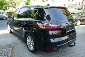 Fahrzeugabbildung Ford S-Max S-MAX Titanium