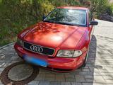 Audi A4 B5 Automatic - Audi A4 aus 1995 mit Benzin-Antrieb: Limousine