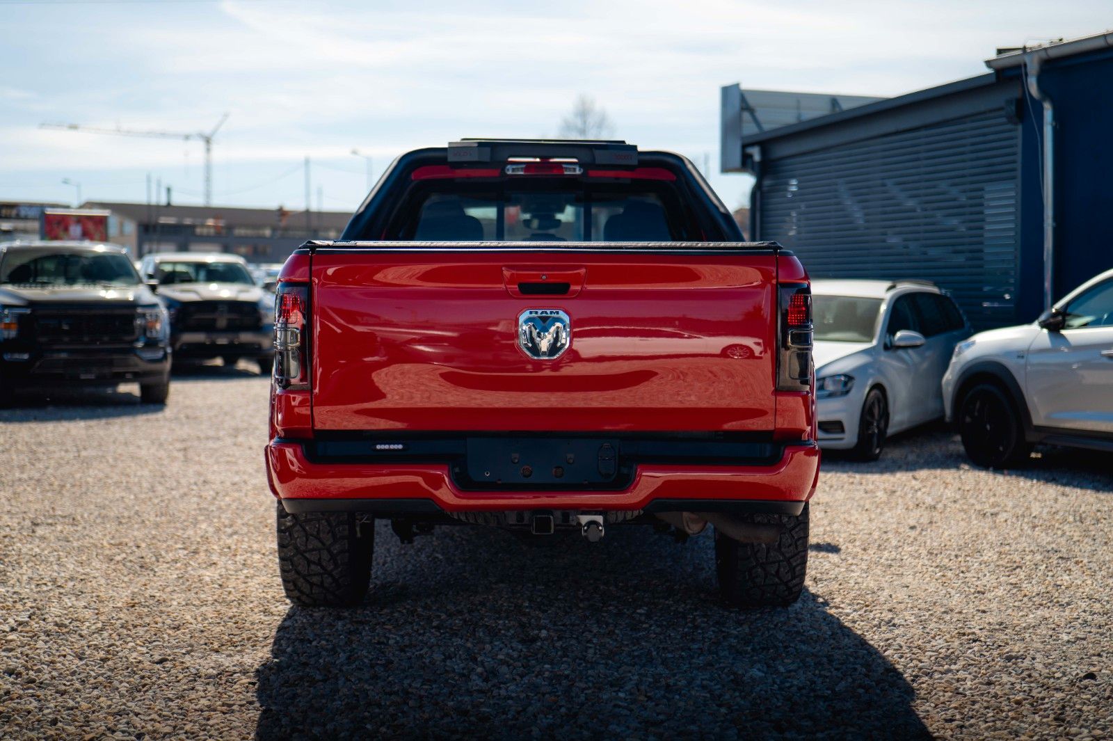 Fahrzeugabbildung Dodge RAM 5.7 V8 HEMI 4x4 RED DEVIL LONGBED Offroad