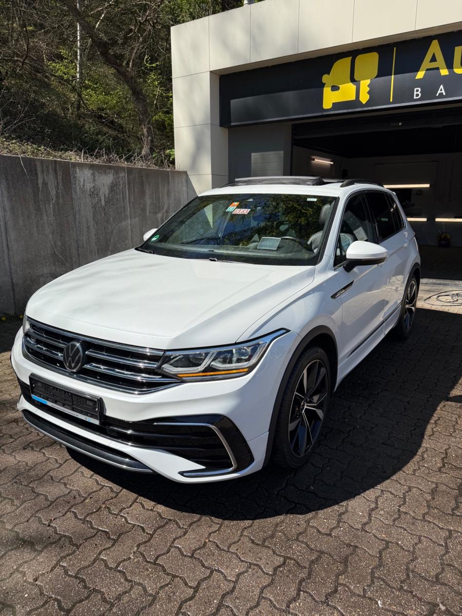 Volkswagen Tiguan R-Line HUD-AHK- LEDER-MEMORY
