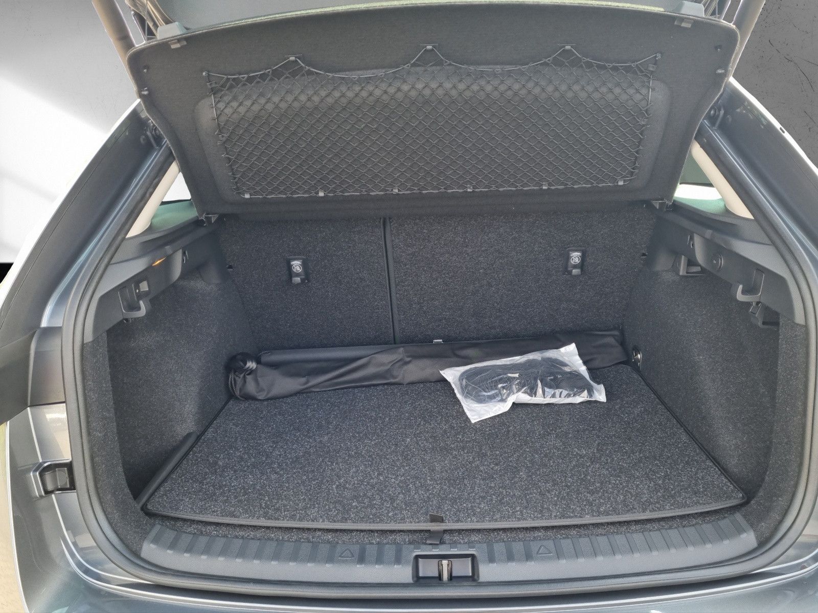 Fahrzeugabbildung SKODA Scala Tour 1,0 TSI 85KW/115PS Fahrassitenz+ Komf